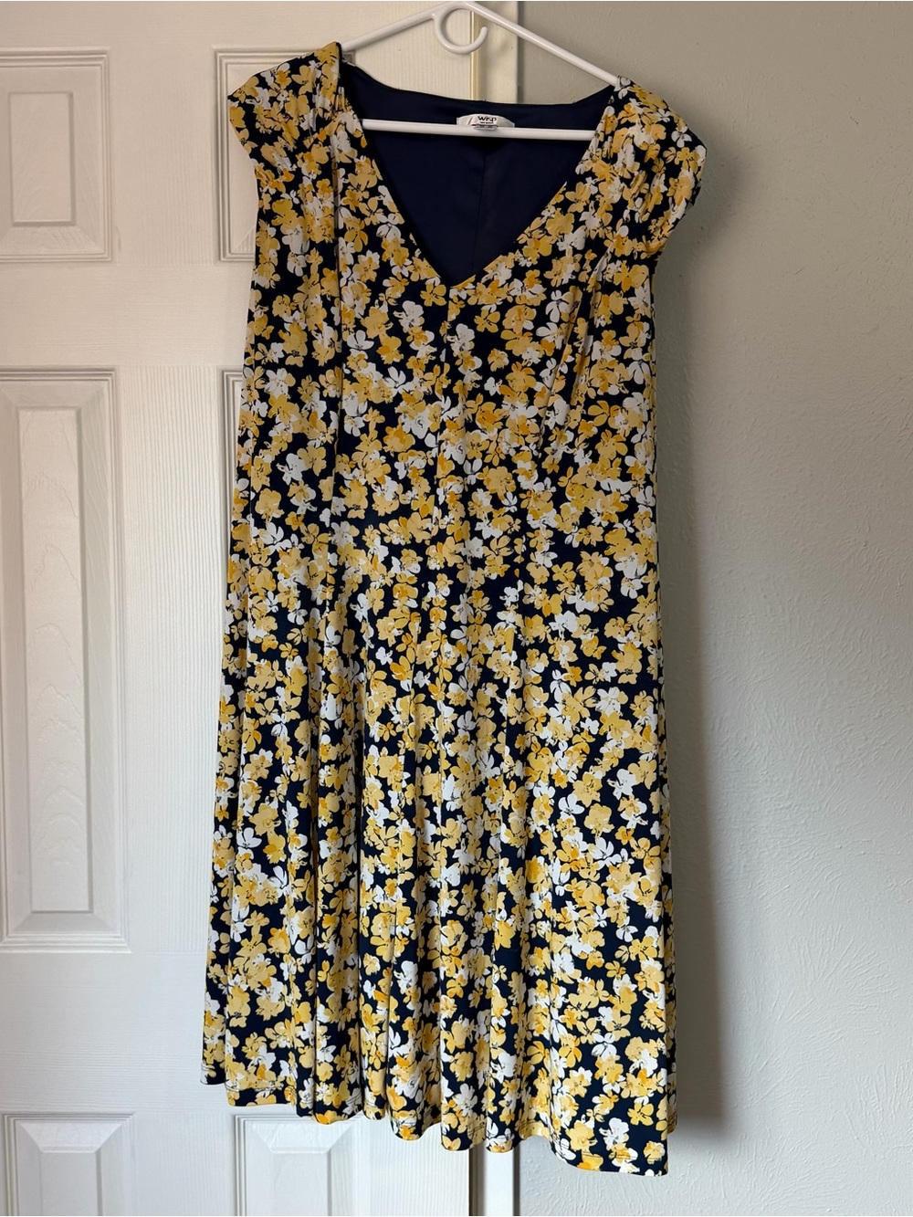 Ditsy Floral V-Neck Dress